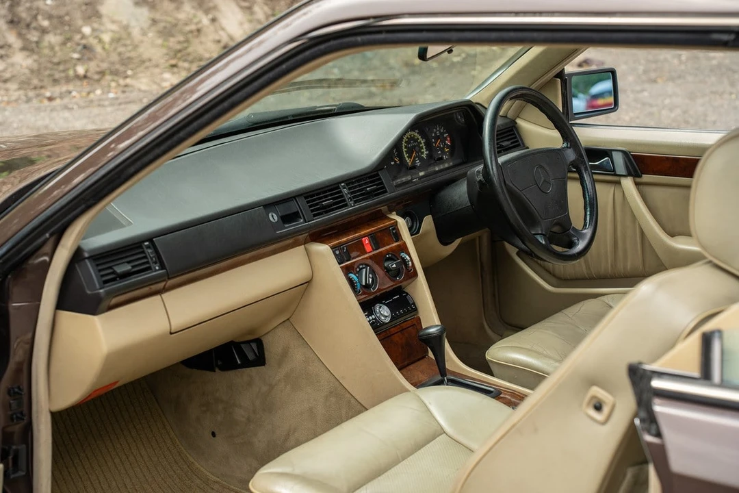 1993 Mercedes-Benz W124 E-Class - Image 29 of 30