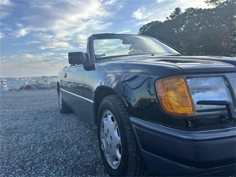 1993 Mercedes-Benz W120 & W121 - Image 14 of 15