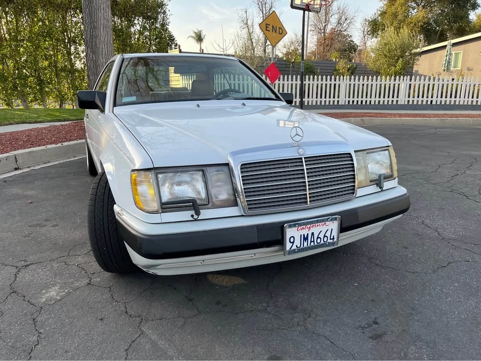 1993 Mercedes-Benz W124 E-Class - Image 2 of 20