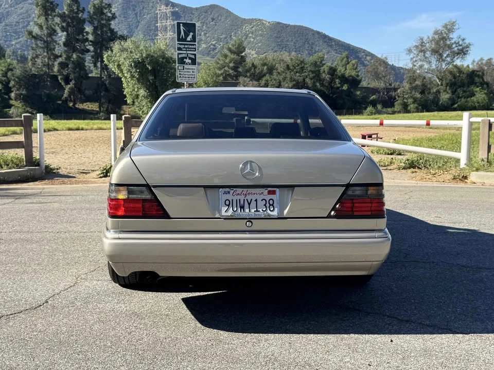 1993 Mercedes-Benz W124 E-Class - Image 3 of 20
