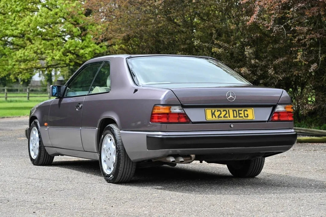 1993 Mercedes-Benz W124 E-Class - Image 2 of 30