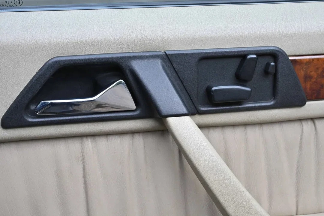 1993 Mercedes-Benz W124 E-Class - Image 16 of 30