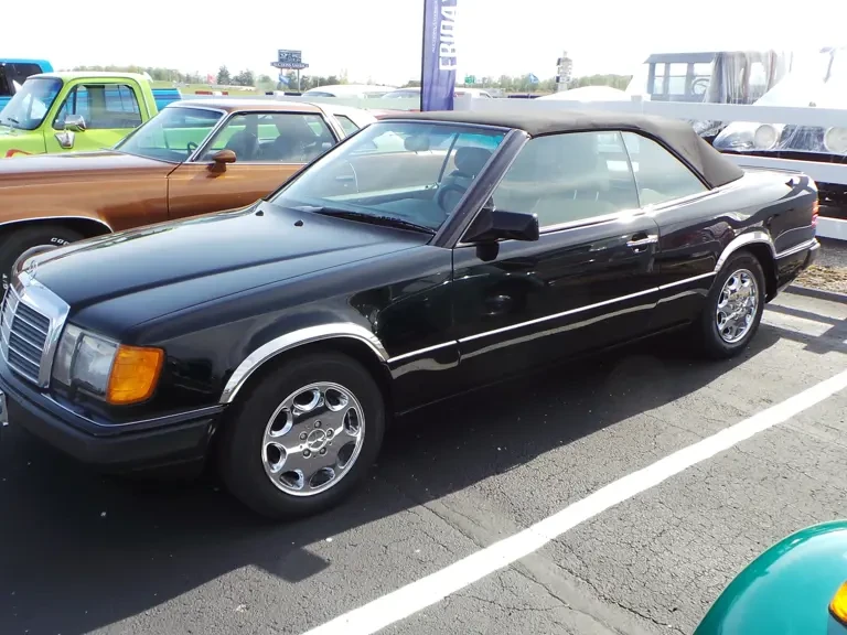 1993 Mercedes-Benz W124 E-Class - Image 2 of 3