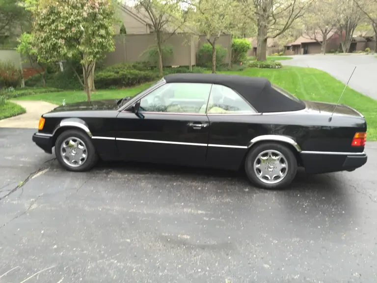 1993 Mercedes-Benz W124 E-Class - Image 2 of 2