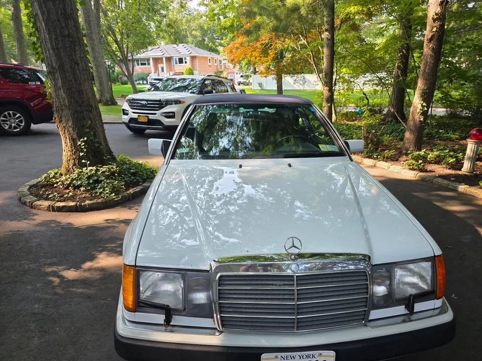1993 Mercedes-Benz W124 E-Class - Image 2 of 14