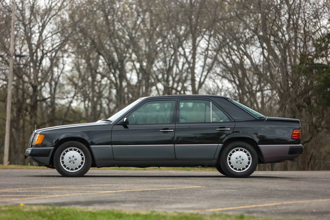 1993 Mercedes-Benz W124 E-Class - Image 3 of 31
