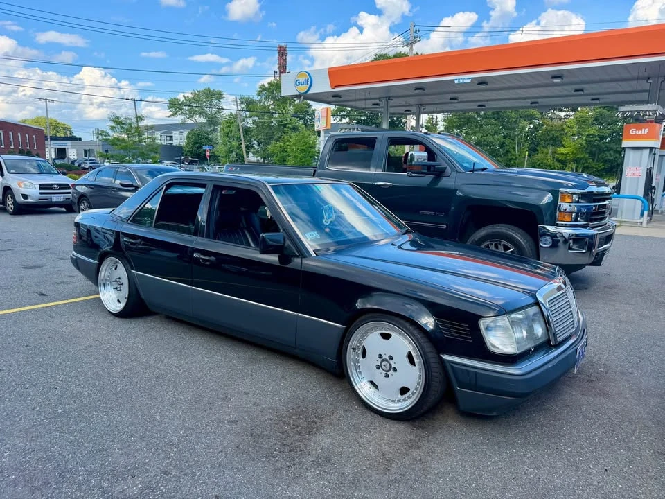 1993 Mercedes-Benz 190E - Image 8 of 11