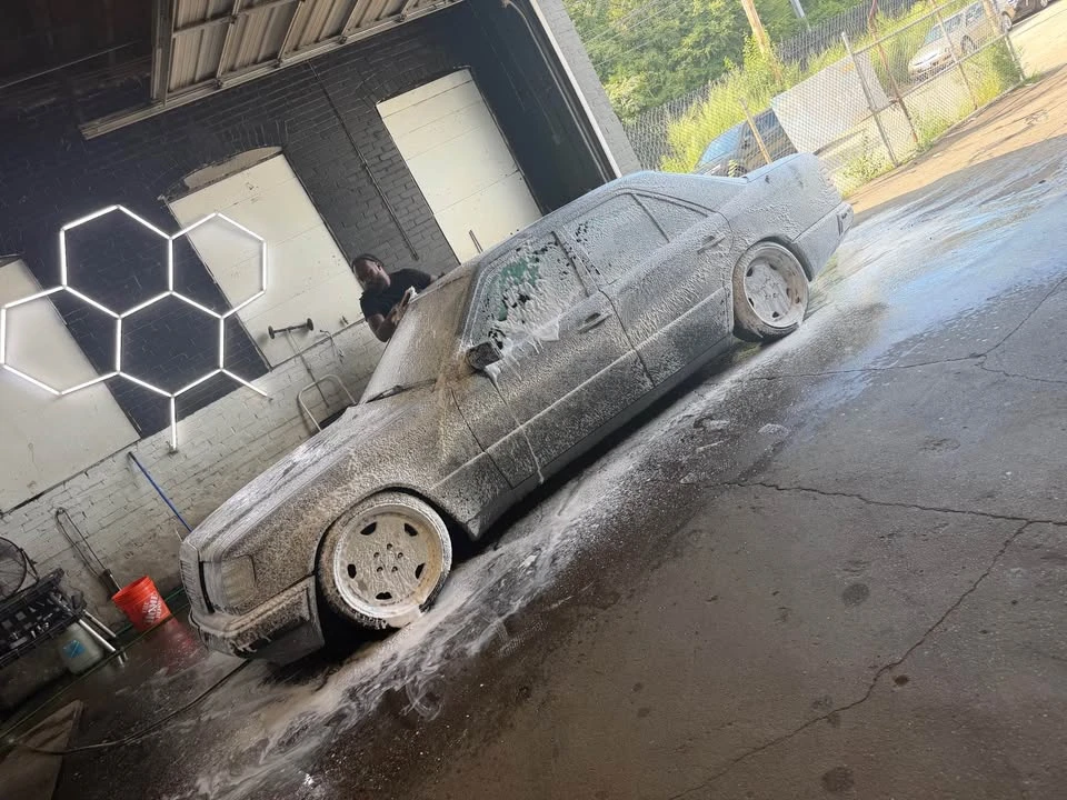 1993 Mercedes-Benz 190E - Image 6 of 11