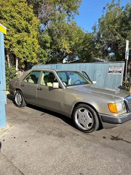 1993 Mercedes-Benz 300E 2.8 Sedan
