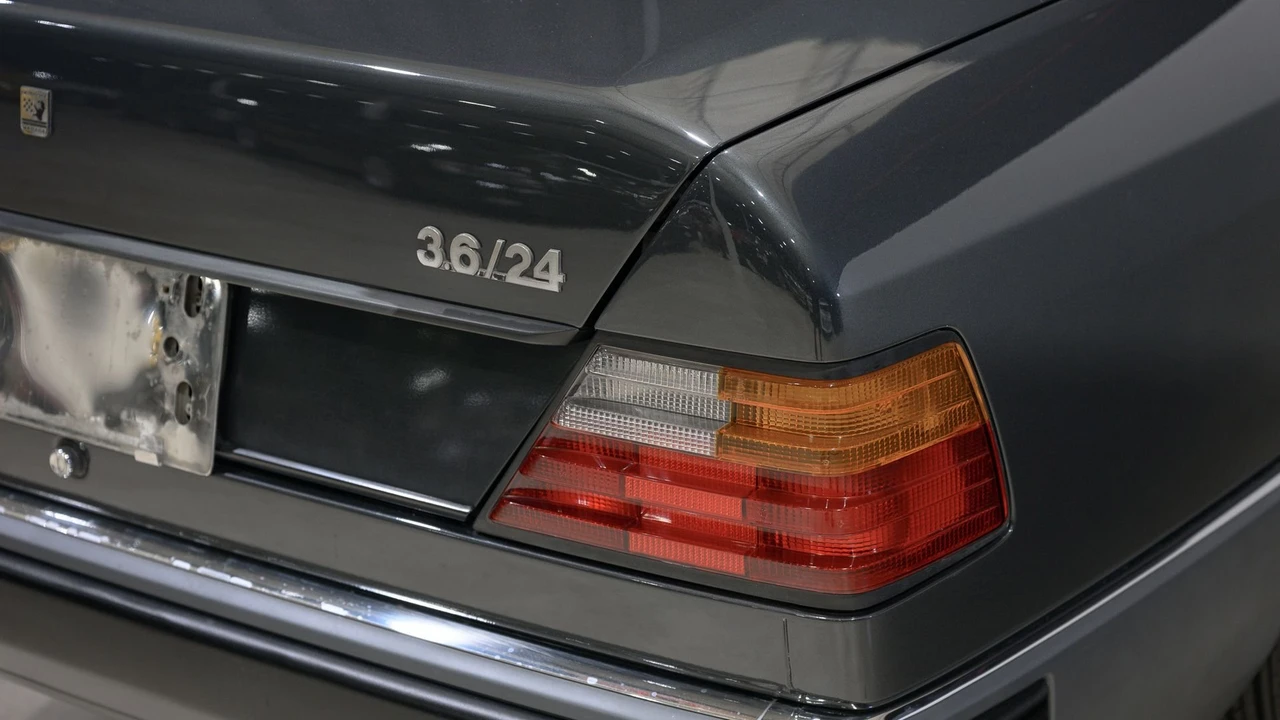 1993 Mercedes-Benz W124 E-Class - Image 25 of 31