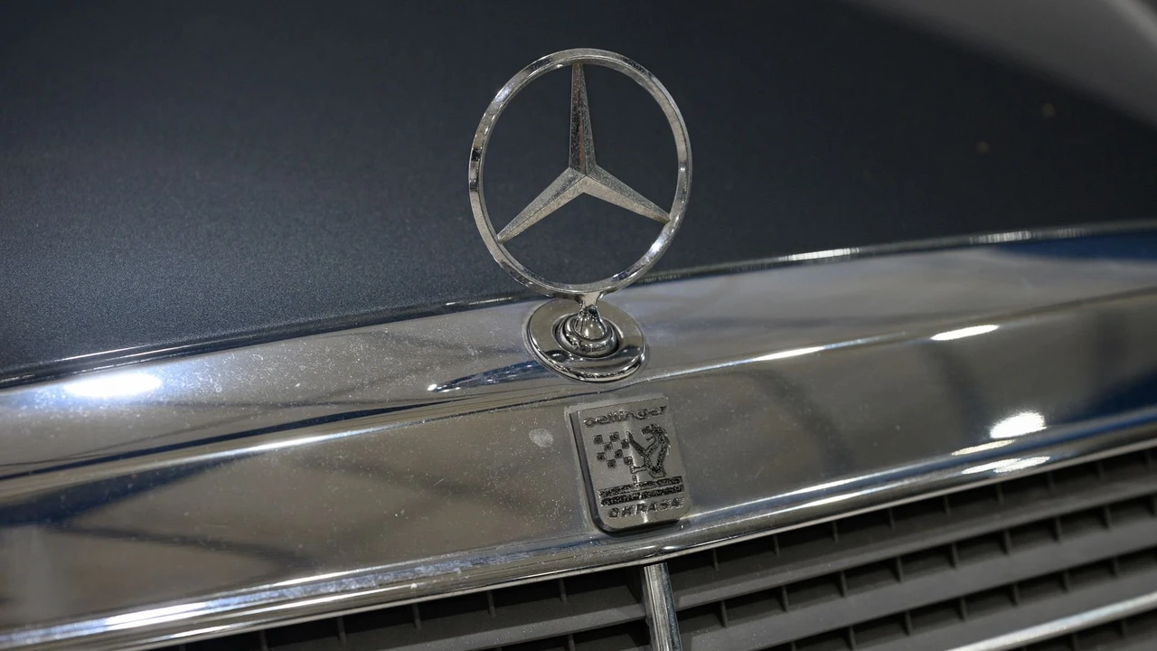 1993 Mercedes-Benz W124 E-Class - Image 9 of 31