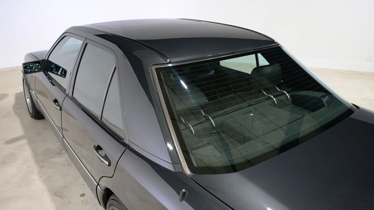 1993 Mercedes-Benz W124 E-Class - Image 24 of 31