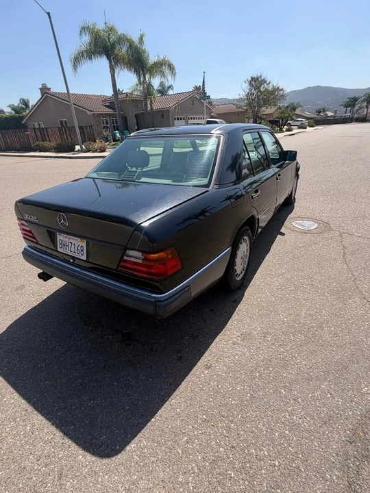 1993 Mercedes-Benz W124 E-Class - Image 7 of 11