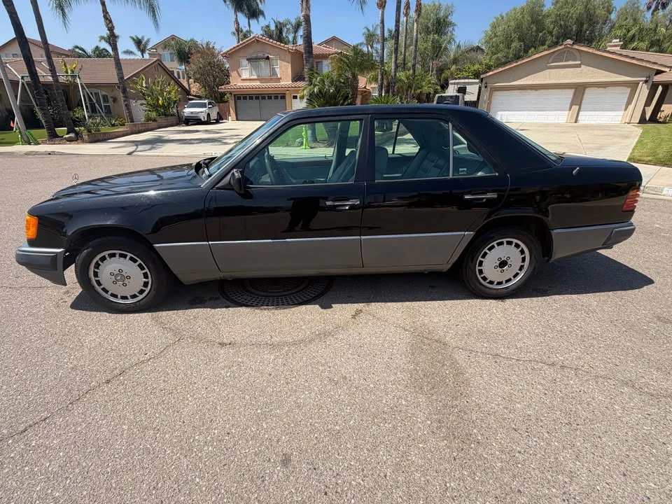 1993 Mercedes-Benz W124 E-Class - Image 4 of 11