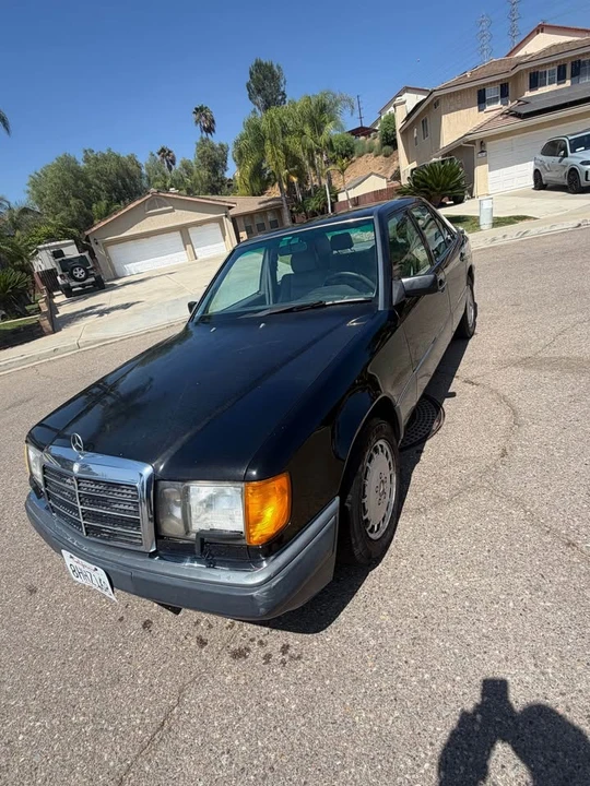 1993 Mercedes-Benz W124 E-Class - Image 2 of 11