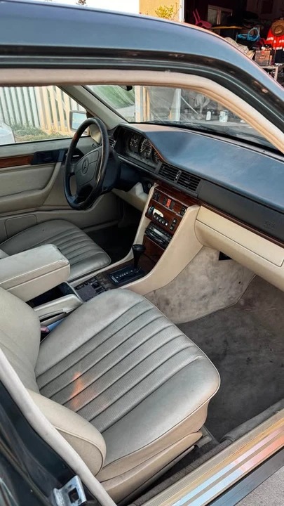 1993 Mercedes-Benz W124 E-Class - Image 10 of 11