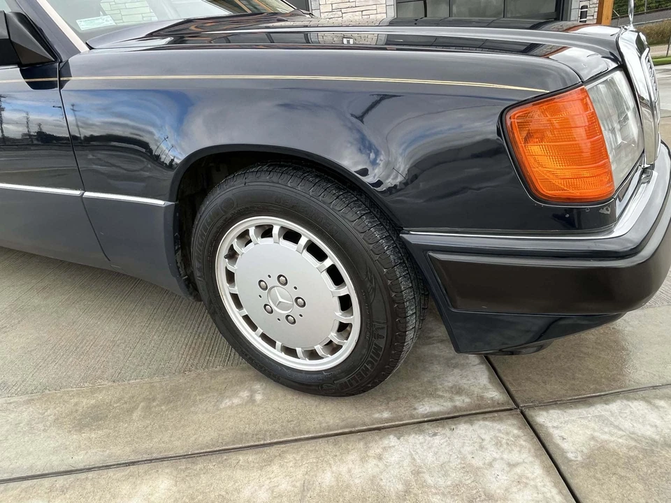 1993 Mercedes-Benz W124 E-Class - Image 15 of 31