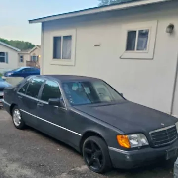 1993 Mercedes-Benz 300 SE