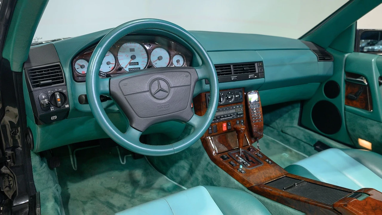 1993 Mercedes-Benz R129 SL-Class - Image 8 of 31