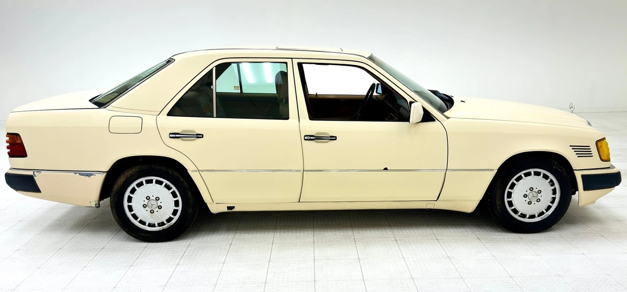 1993 Mercedes-Benz W124 E-Class - Image 6 of 12