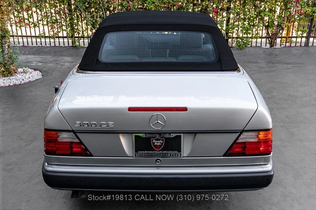 1993 Mercedes-Benz W124 E-Class - Image 11 of 24