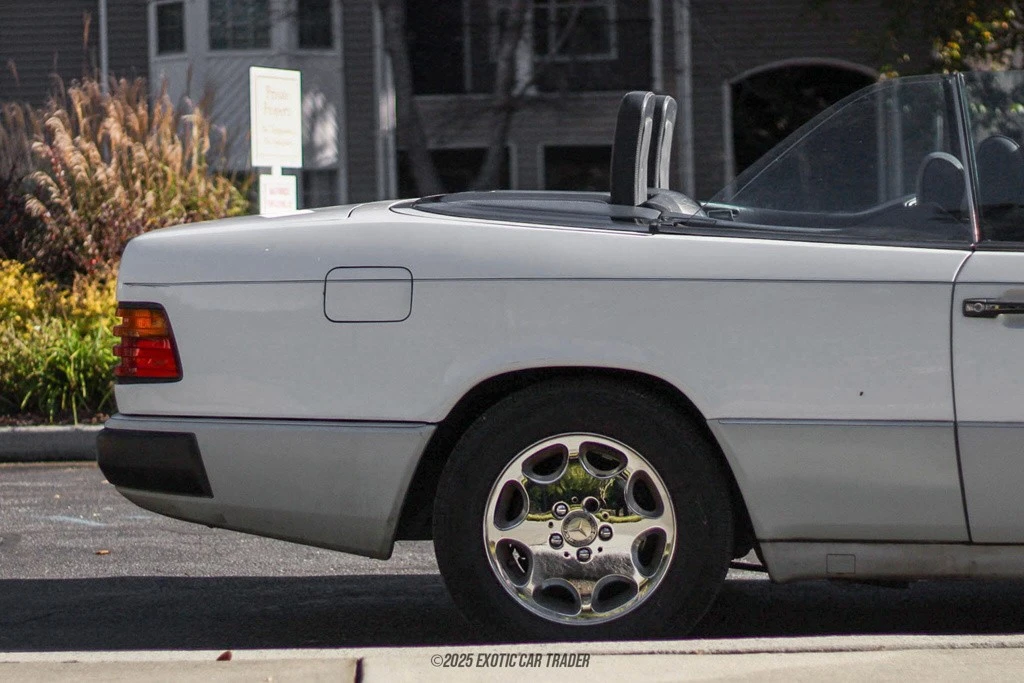 1993 Mercedes-Benz W124 E-Class - Image 10 of 12