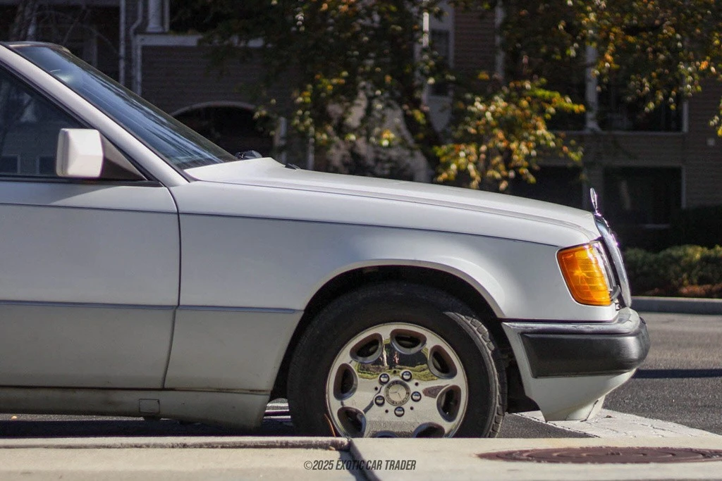 1993 Mercedes-Benz W124 E-Class - Image 11 of 12
