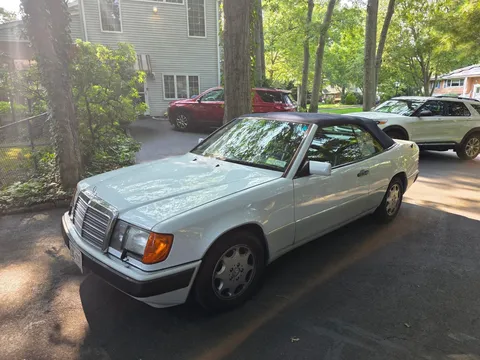 1993 Mercedes-Benz 300-Series CECV