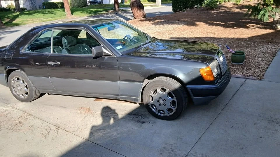 1993 Mercedes-Benz W124 E-Class - Image 2 of 3