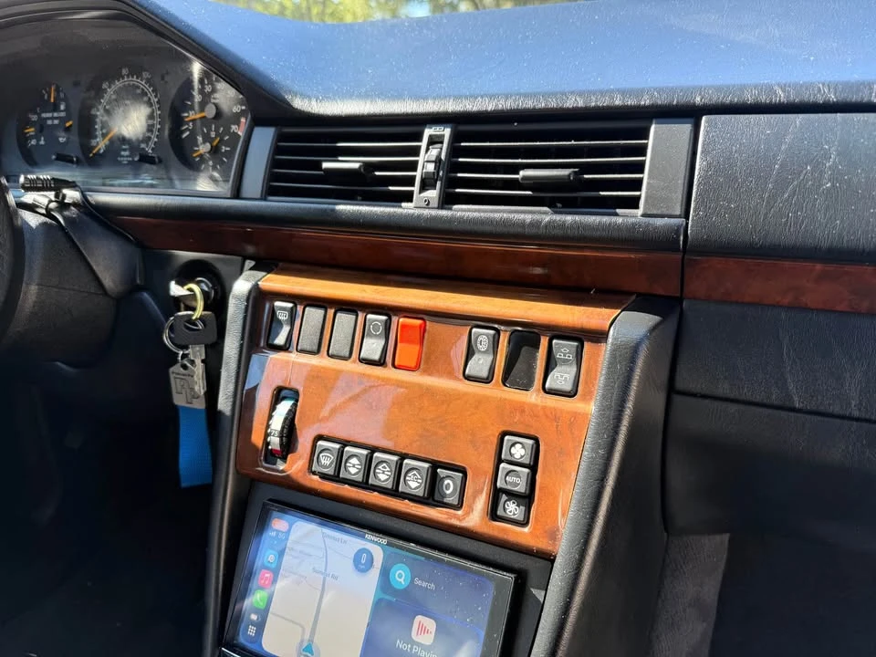 1993 Mercedes-Benz W124 E-Class - Image 9 of 18