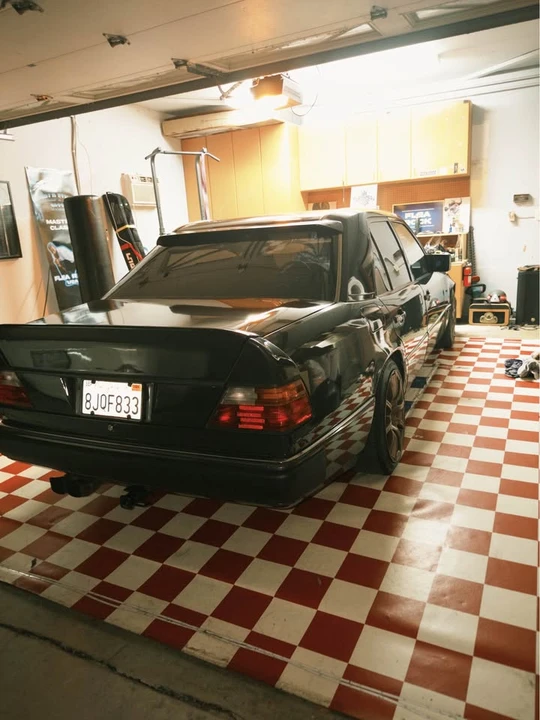 1993 Mercedes-Benz W124 E-Class - Image 2 of 14
