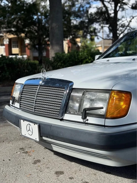 1993 Mercedes-Benz W124 E-Class - Image 8 of 19