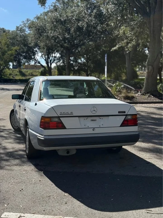1993 Mercedes-Benz W124 E-Class - Image 5 of 19