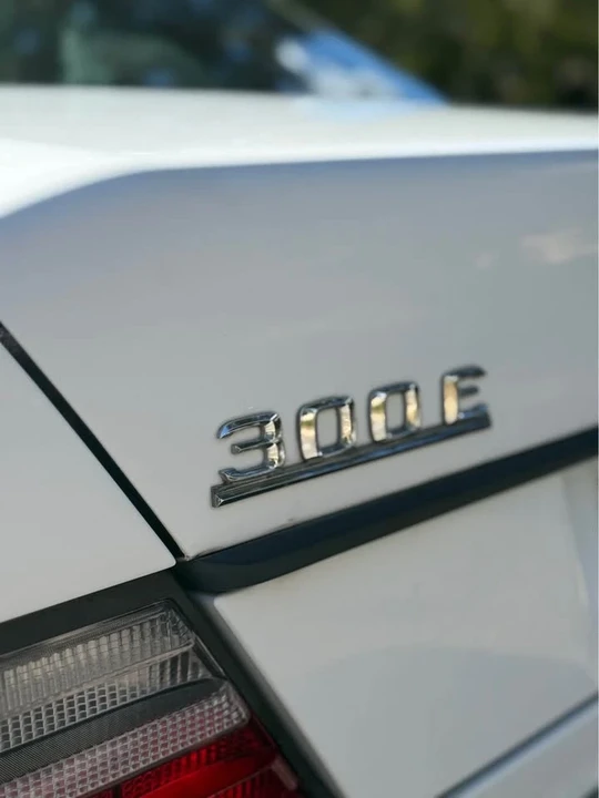1993 Mercedes-Benz W124 E-Class - Image 10 of 19