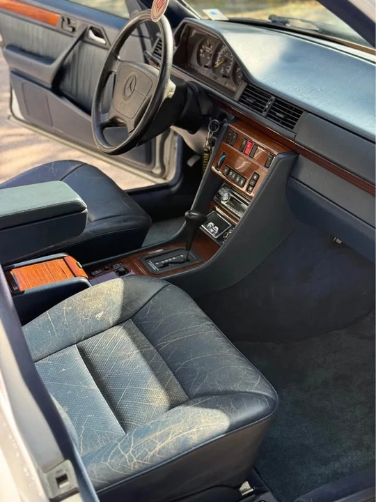 1993 Mercedes-Benz W124 E-Class - Image 15 of 19