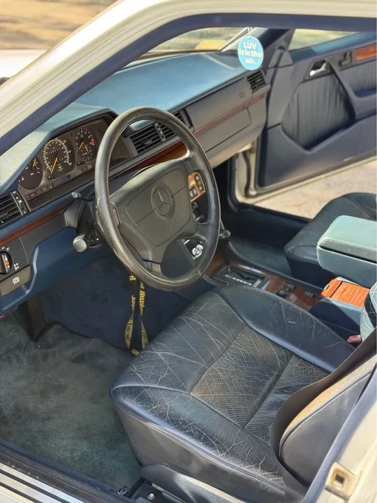 1993 Mercedes-Benz W124 E-Class - Image 12 of 19