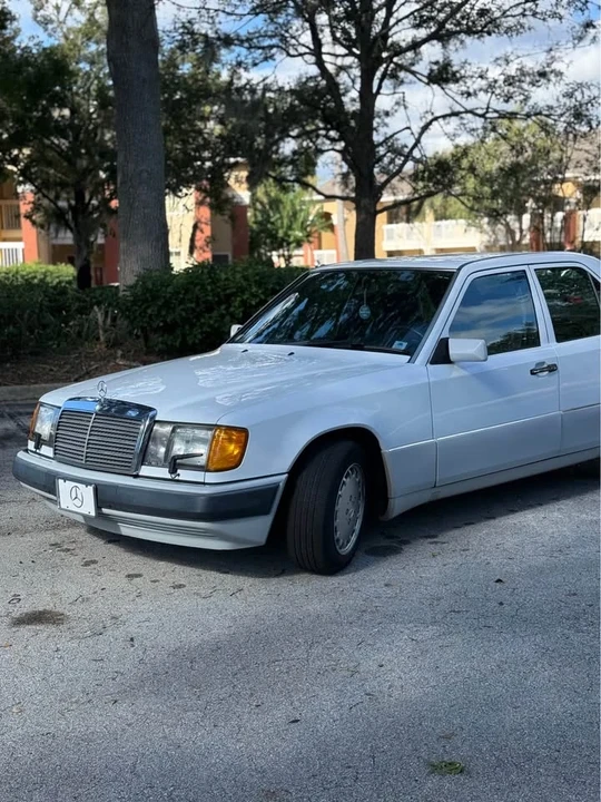 1993 Mercedes-Benz W124 E-Class - Image 7 of 19