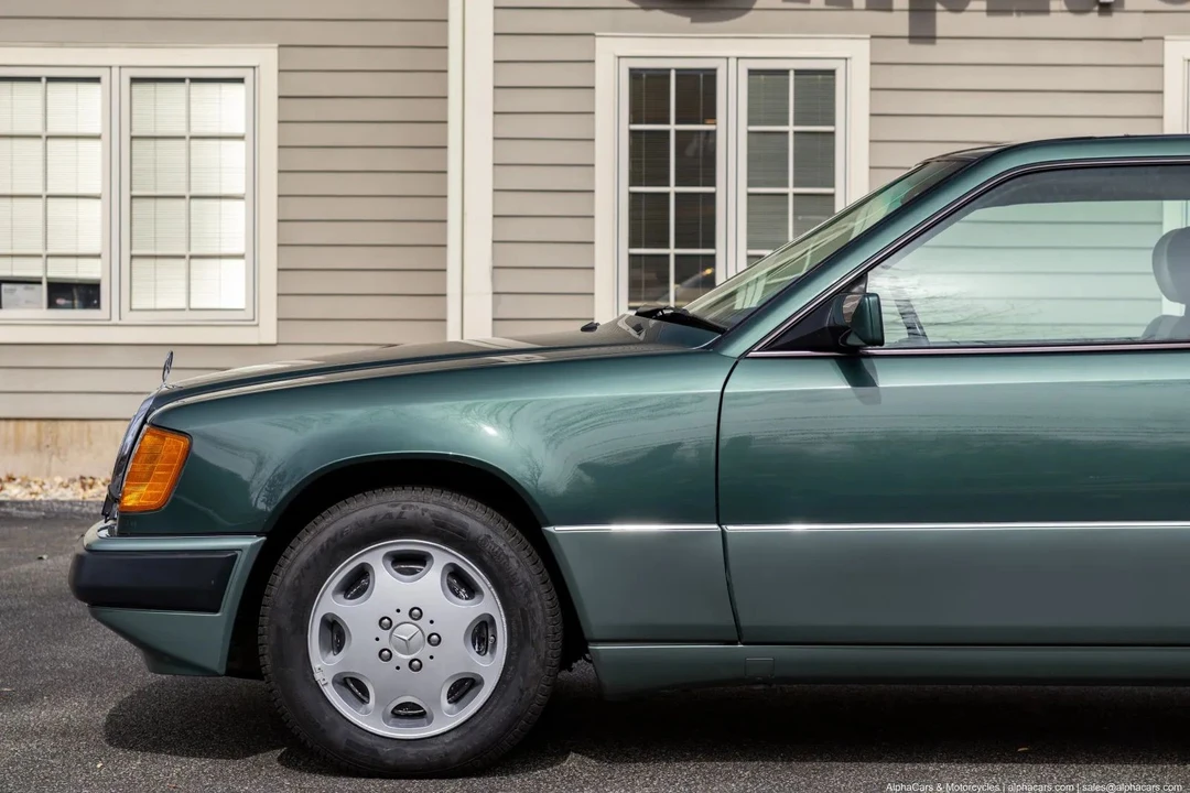 1993 Mercedes-Benz W124 E-Class - Image 13 of 21