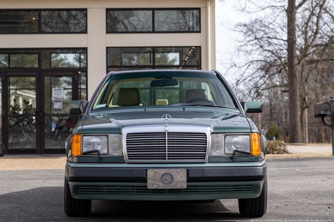 1993 Mercedes-Benz W124 E-Class - Image 2 of 21