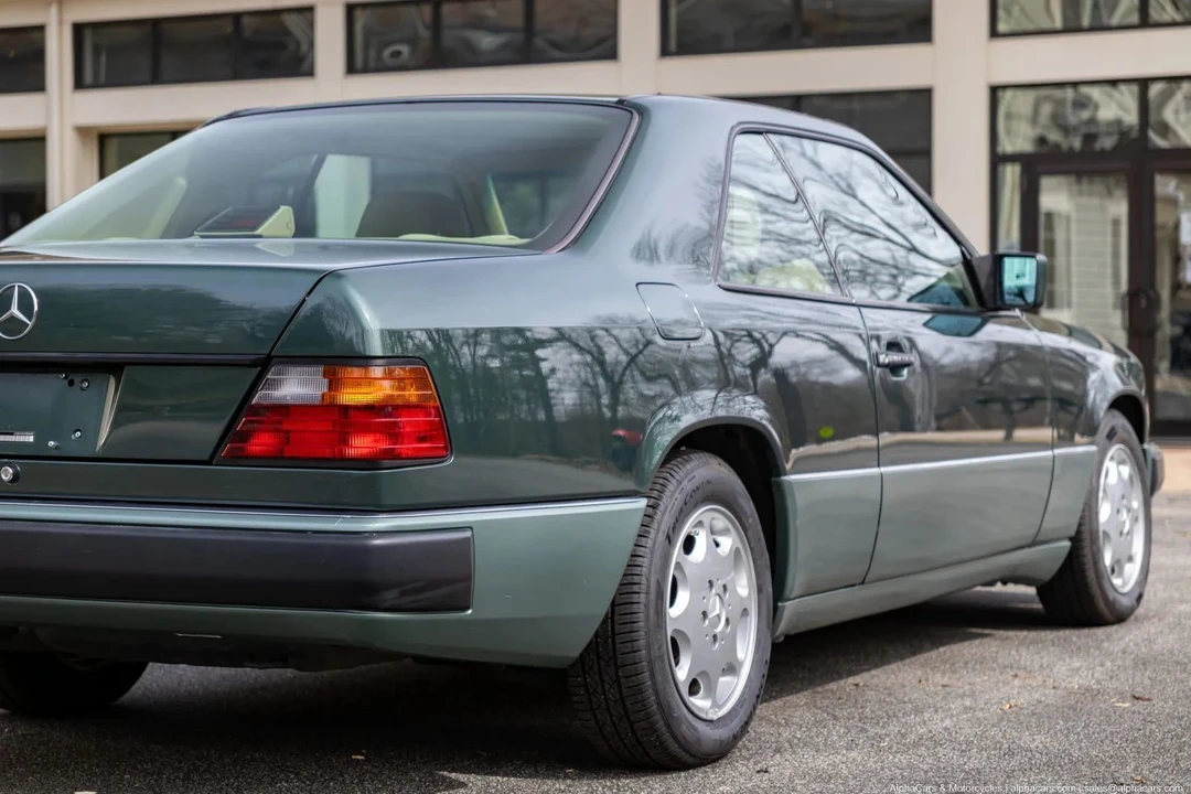1993 Mercedes-Benz W124 E-Class - Image 17 of 21