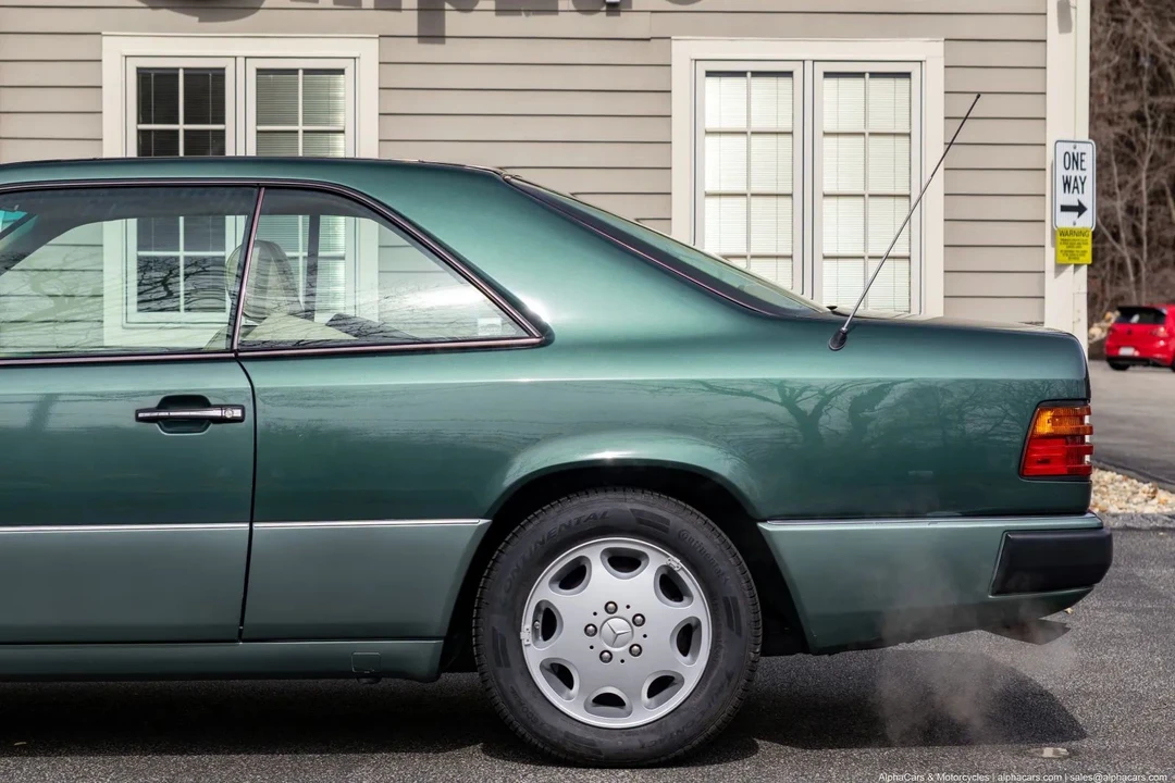 1993 Mercedes-Benz W124 E-Class - Image 14 of 21