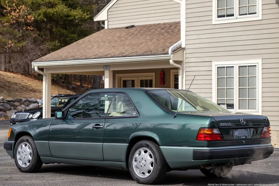1993 Mercedes-Benz W124 E-Class - Image 11 of 21