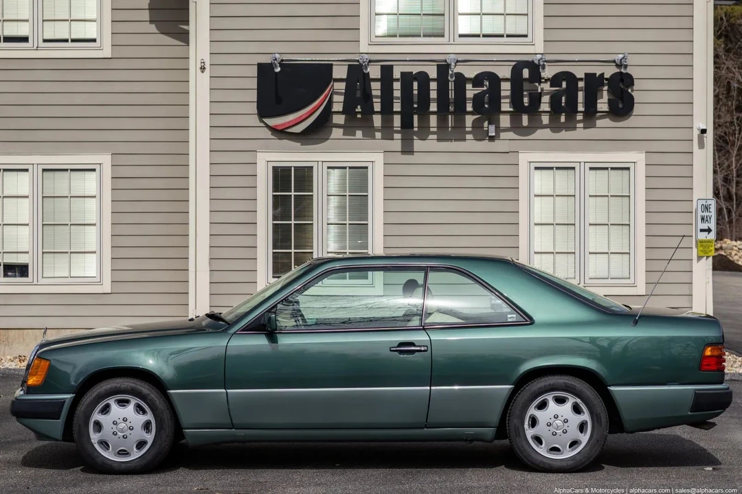 1993 Mercedes-Benz W124 E-Class - Image 12 of 21