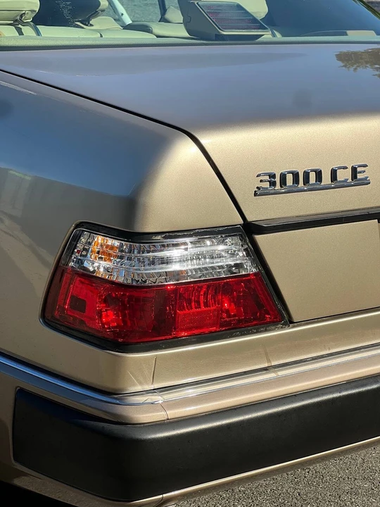 1993 Mercedes-Benz W124 E-Class - Image 9 of 21