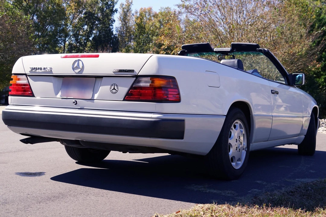 1993 Mercedes-Benz W124 E-Class - Image 13 of 31
