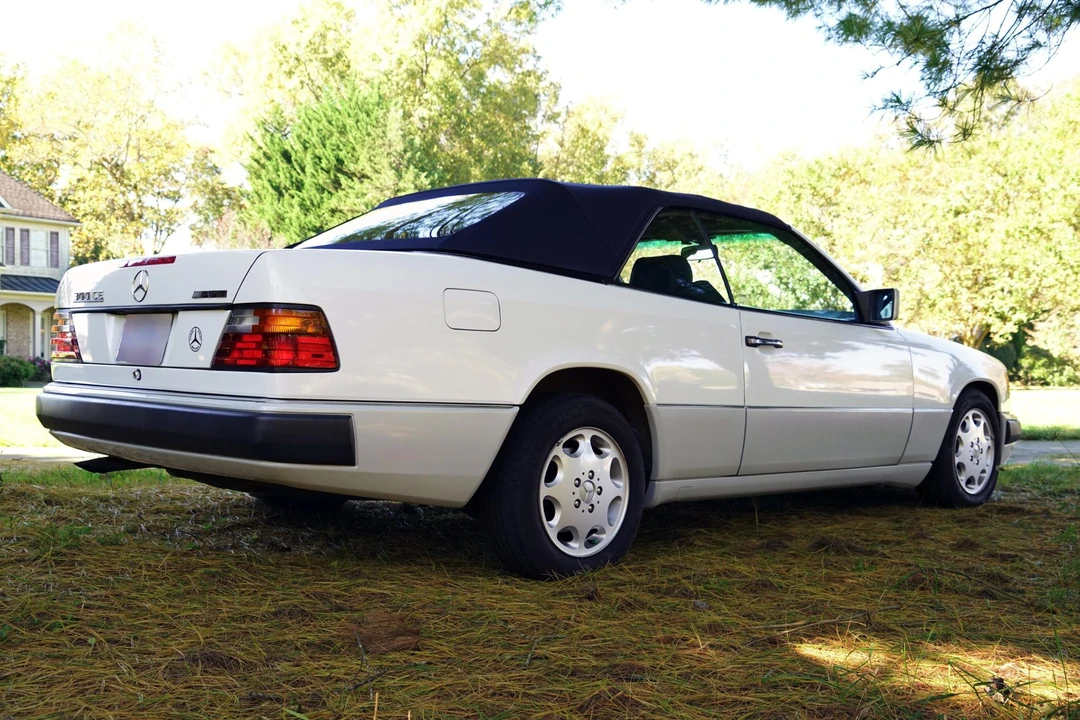 1993 Mercedes-Benz W124 E-Class - Image 3 of 31