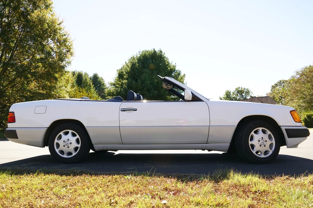 1993 Mercedes-Benz W124 E-Class - Image 16 of 31