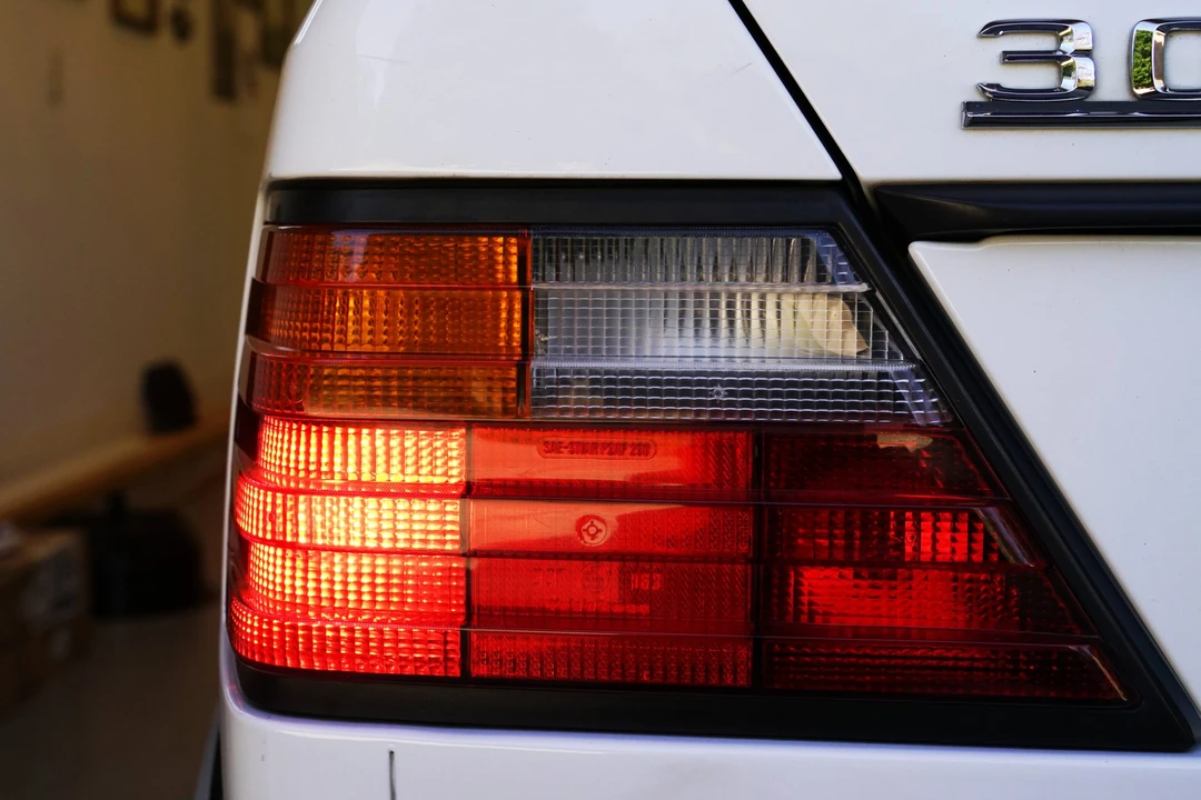 1993 Mercedes-Benz W124 E-Class - Image 22 of 31