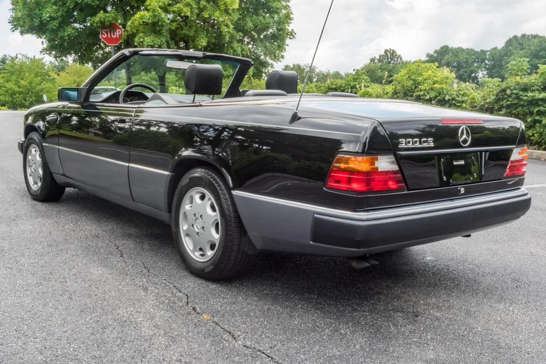 1993 Mercedes-Benz W124 E-Class - Image 4 of 31