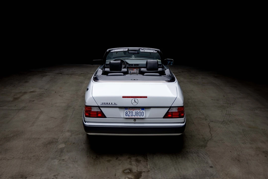 1993 Mercedes-Benz W124 E-Class - Image 12 of 31